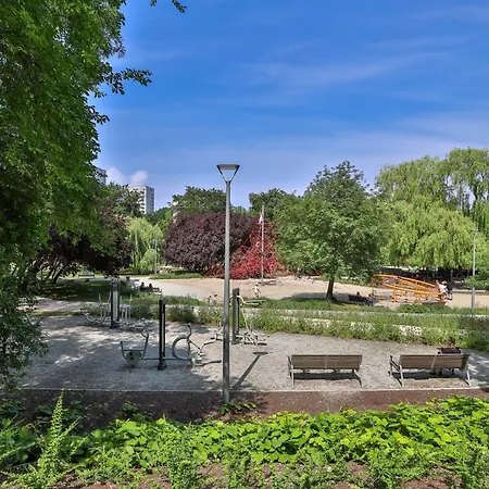 Apartment Park By Renters *