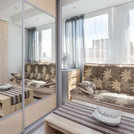 Park By Renters Apartment *